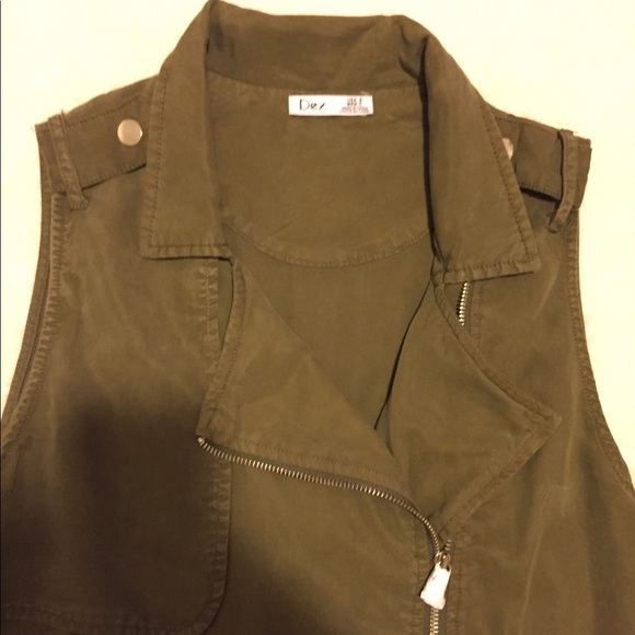 Dex Belted Trench Vest - Picture 6 of 10